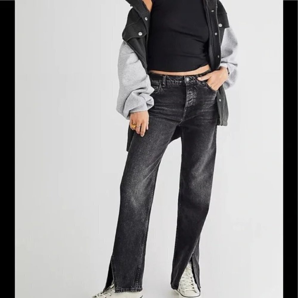Free People Jeans High Rise Slit Hem Straight Leg in Rockin Black Size 28